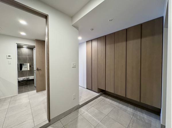 インナーガレージから直接洗面室に