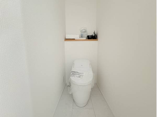 白を基調にしたレストルーム