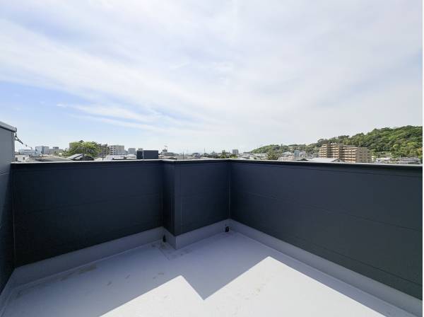 ルーフバルコニー