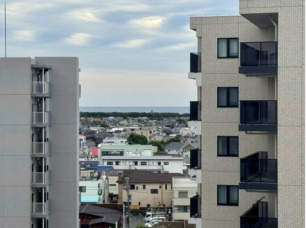 お部屋からは海もチラリと見えます！