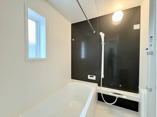 浴室乾燥機付きバスルーム