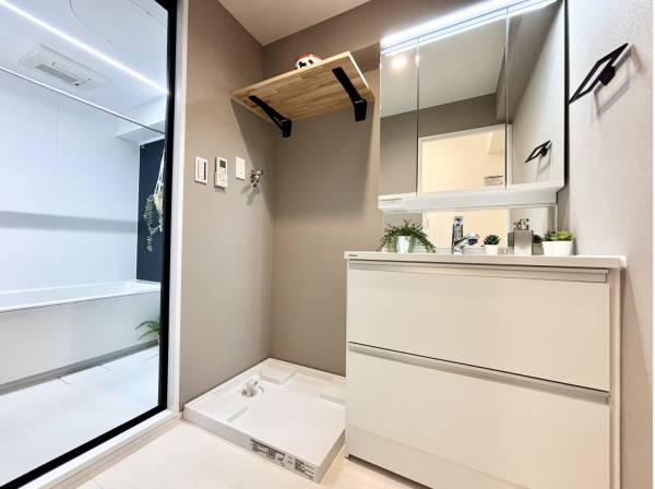 清潔感あふれるサニタリールーム