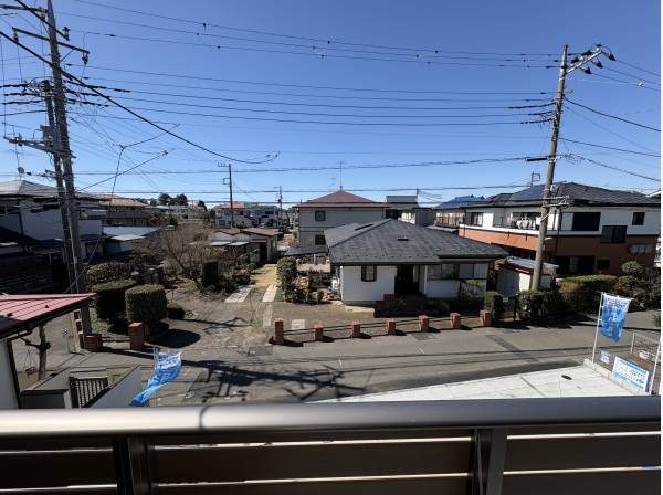バルコニーの目の前は平屋なので、日当たりも良好ですよ！
