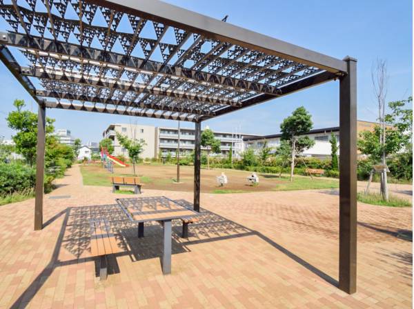 丸山公園まで徒歩3分（約240m）