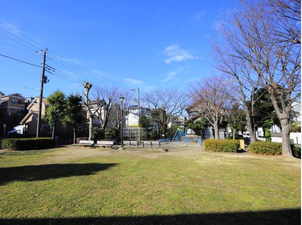 片岡どじょう公園まで徒歩6分（約450m）