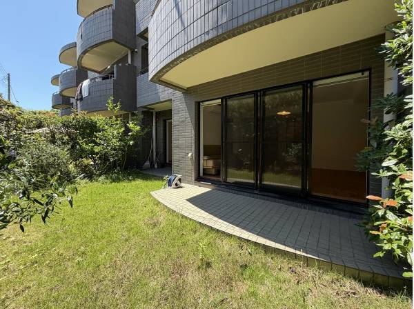 陽当たりの良いお庭はなんと約１０坪！
