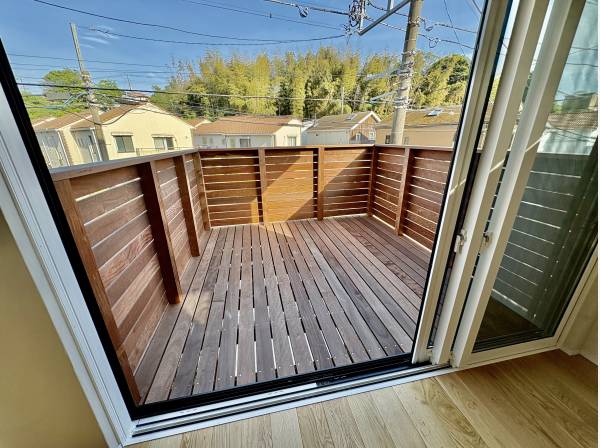 リビングからロフトに繋がっております！