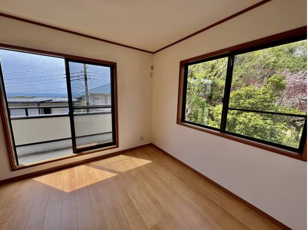 2階の部屋から海が見えますよ！