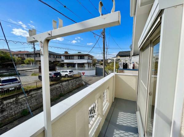 前面通りも広くて遮るものも有りませんよ。