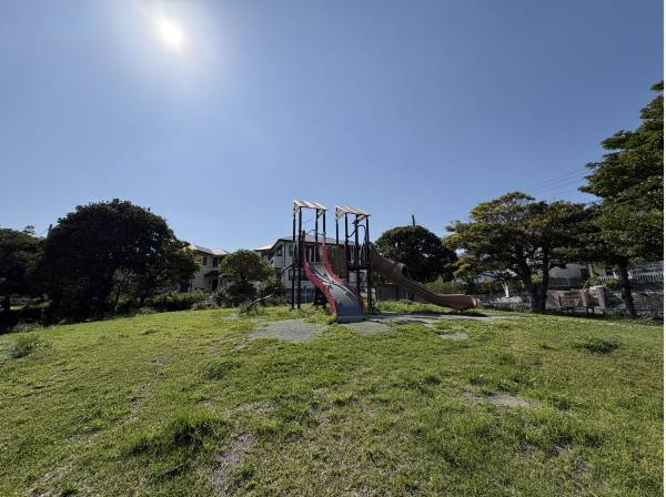 徒歩2分に公園が有ります！