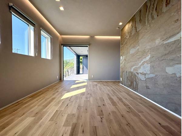 ホテルライクな空間に仕上がった主寝室