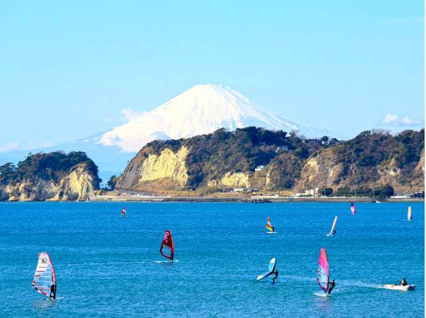 材木座海岸まで徒歩5分（約380ｍ）