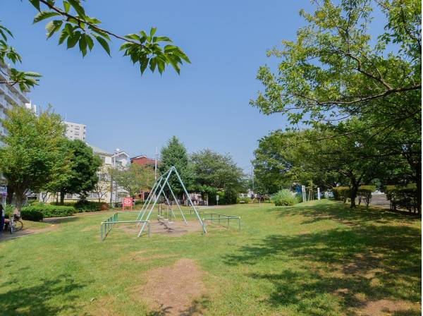 奥田公園まで徒歩4分（約290ｍ）