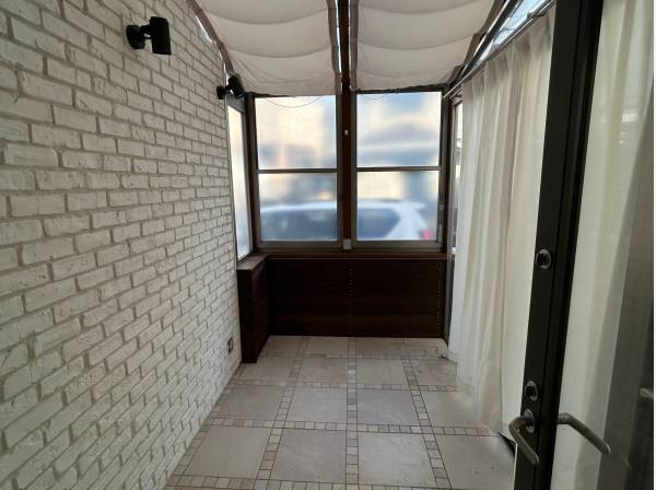 LDKからは可愛らしい屋外スペースへ