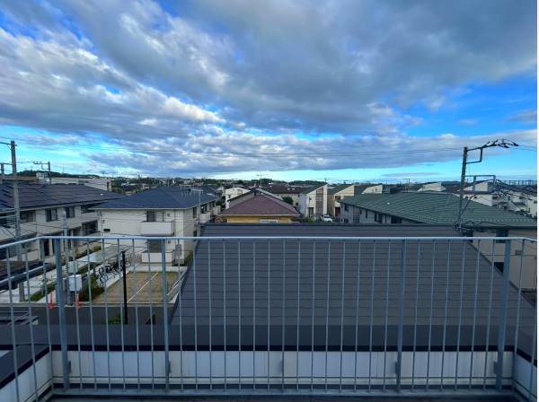 屋上テラスで夕方からの景色