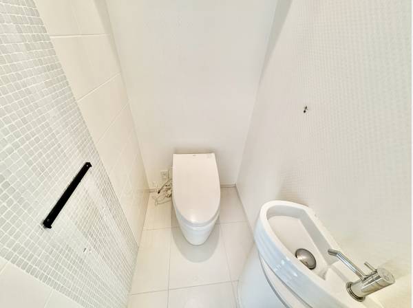 トイレは2か所ありますが、どちらも広くてオシャレです。