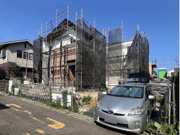 前面道路は交通量も少なく静かな住環境です