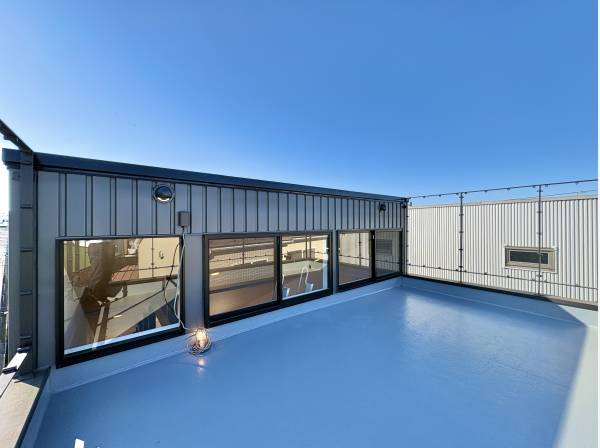 洗濯物を干す以外にも、生活スタイルに合わせて様々に活用できるバルコニー