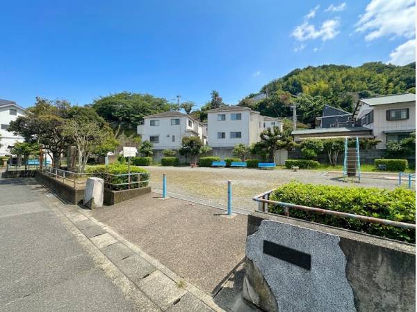 勝負前公園 徒歩2分(約160m)