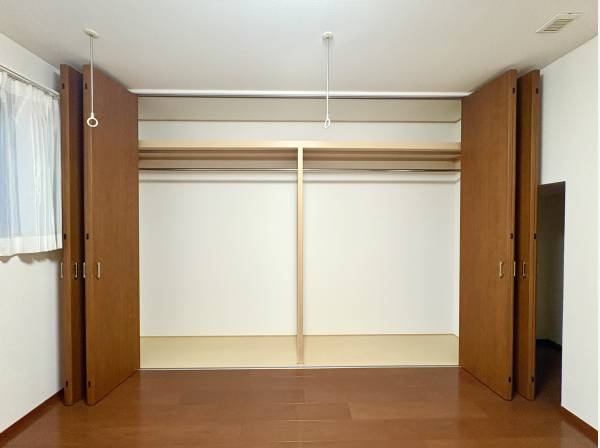 収納が豊富な住宅となります