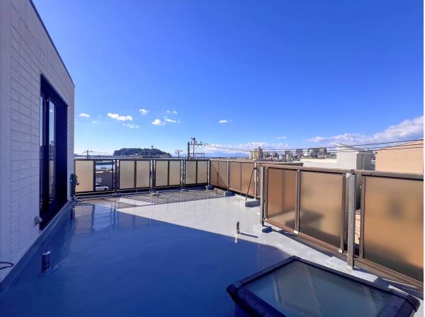 この景色でBBQや江の島の花火大会を見れるのは特別ですね