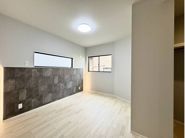 居室は2部屋ございます