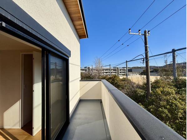 3階バルコニー部分からは抜けた眺望がお楽しみいただけます。