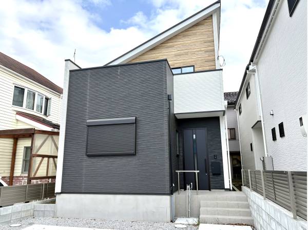 駐車は2台可能です。