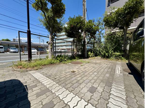 駐車場は専用使用権付きです。
