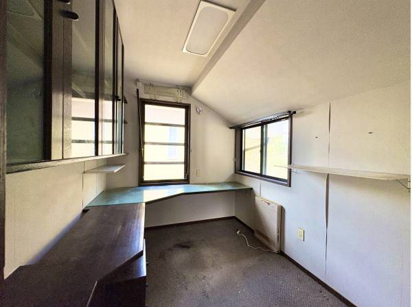 書斎も完備しております。