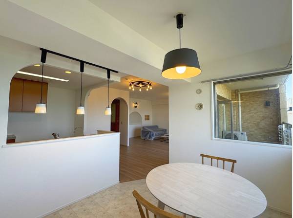 デザインにこだわりを感じます。カフェテイストの様な、船室の様な。