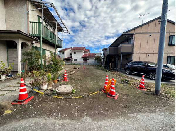 土地の入り口、エントランスから作り込んだら雰囲気が出そうですね