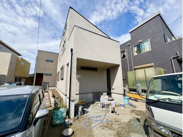 カースペースは安心の2台駐車が可能です
