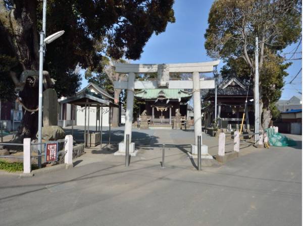 柳島八幡宮まで徒歩5分（約400m）