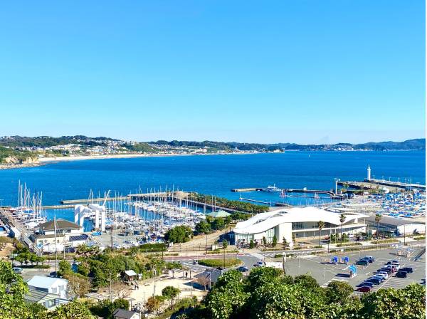 江ノ島まで約1.9km 自転車で10分ほど