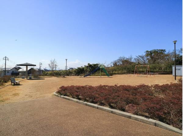 佐島の丘第3公園まで徒歩2分（約140m）