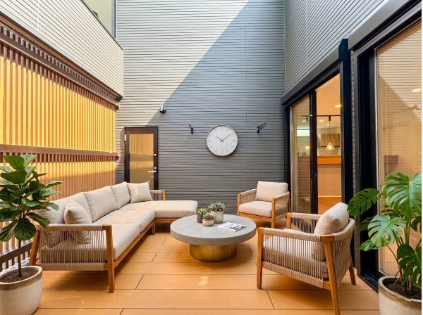 古都鎌倉のそよ風を感じながら、落ち着く日々を※家具などはイメージです