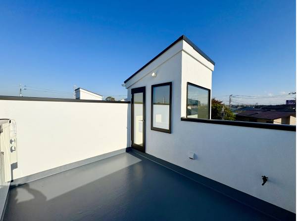 ルーフバルコニーは天気が良いと富士山を眺望することができます