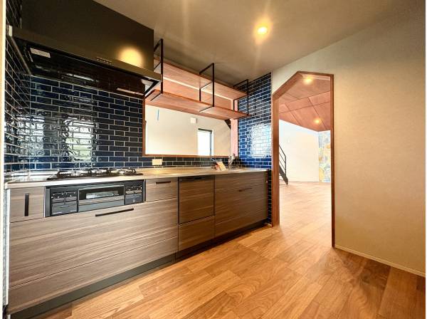 カフェのようなキッチンスペース