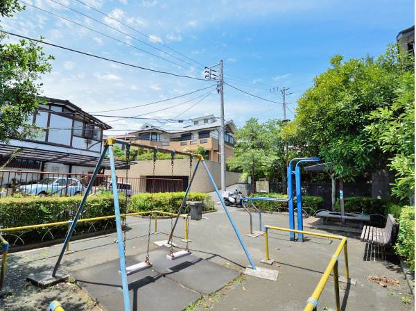 梶原すずむし公園まで徒歩4分（約300m）