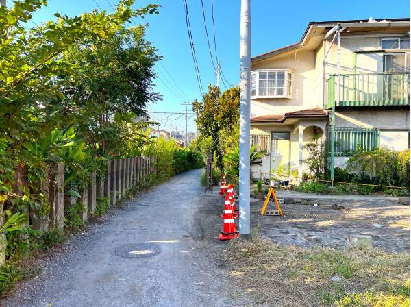 風情ある前面道路