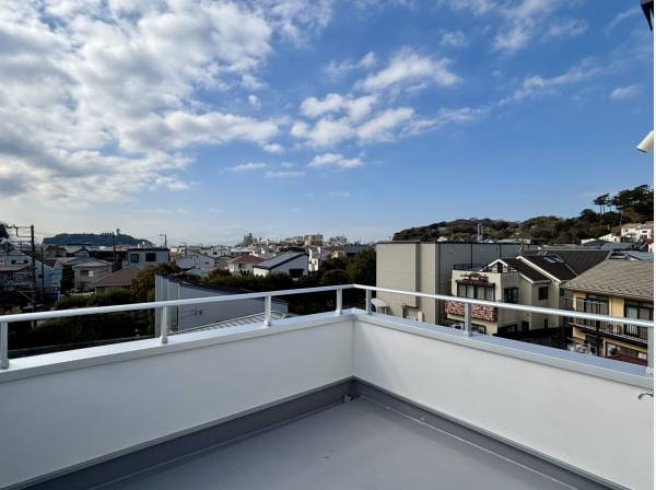 江の島を望む気持ちの良い眺望