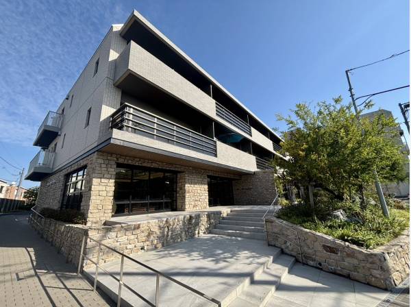 2023年築の低層レジデンス