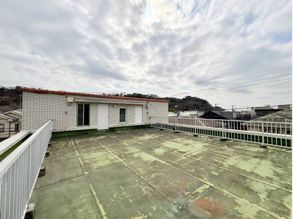 3階専用ルーフバルコニー好きに使えるプライベート空間