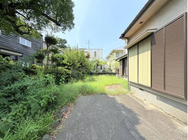 東南側にしっかりお庭が設けられます