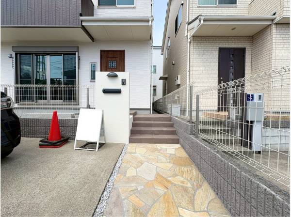 可愛い玄関アプローチ