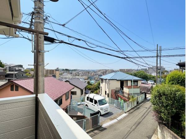 南東角地で陽当たり風通し良好◎