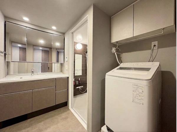 パウダールーム（家具等はCG加工により消しております）