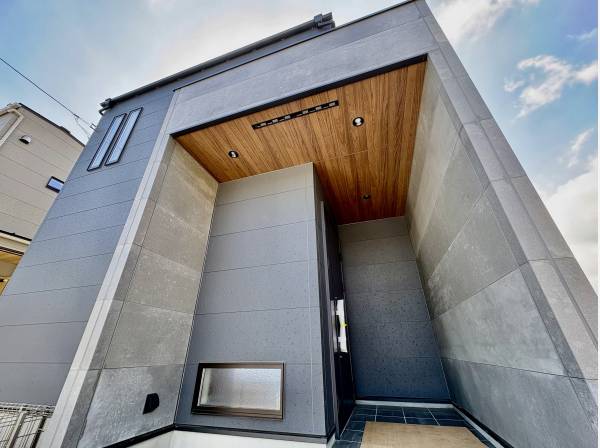 玄関もいい感じです！