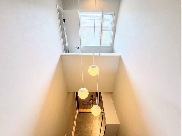 玄関吹き抜けスペース